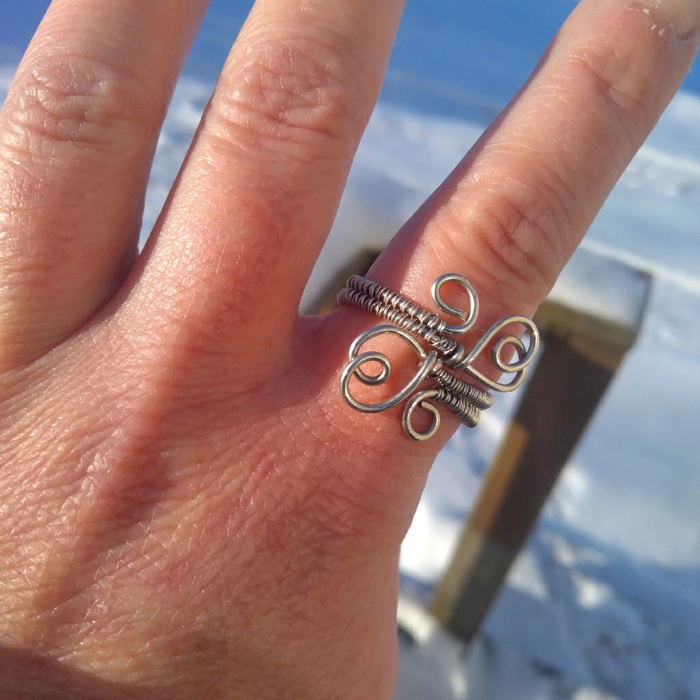 Double heart wire wrapped ring